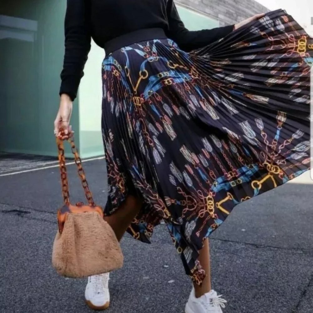 ZARA ASYMMETRIC PLEATED CHAIN PRINT SKIRT NEW TAGS XS